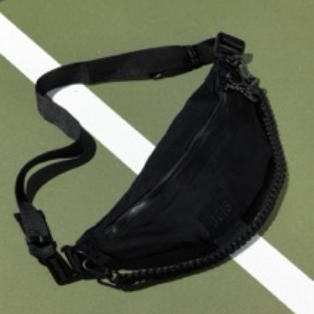 Beis The Sport Pack in Black - Picture 2 of 12